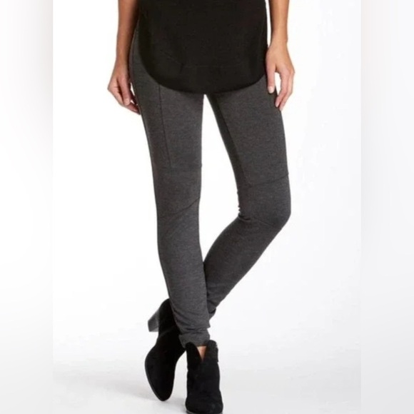 Kut from the Kloth Pants - Kut from the kloth large women’s pull on pants gray black